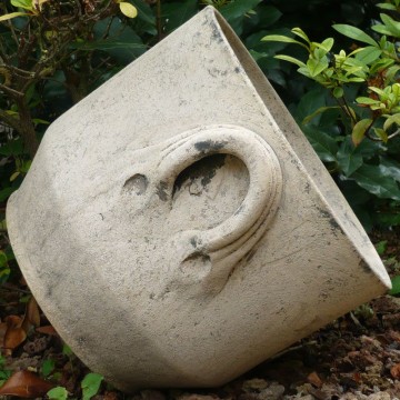 Cache-pot in old styled terracotta