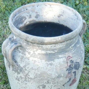 Vaso con disegno in terracotta anticata