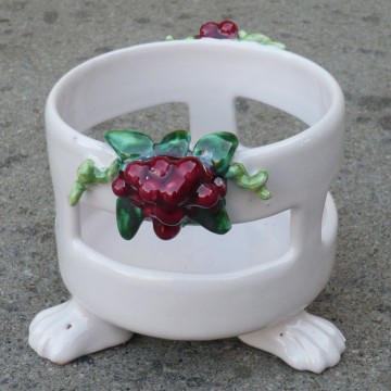 Bottle holder with red grapes